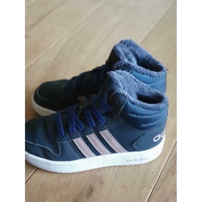 Adidas keurige halfhoge sneakers maat 30 stiek