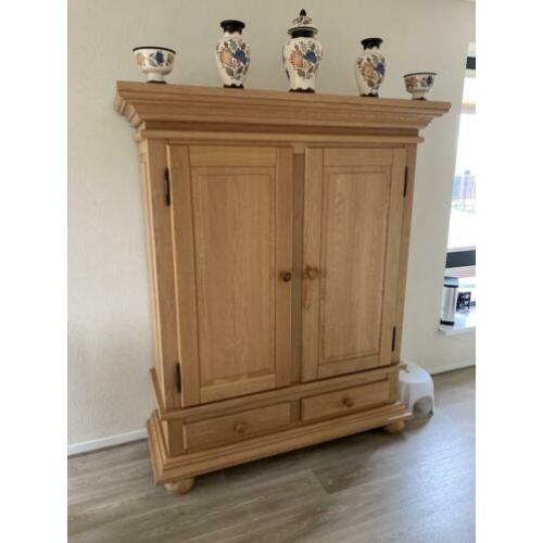 Blanken eiken kast