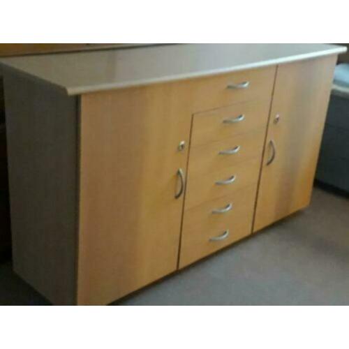 (beukenlook) Dressoir met opbergruimte