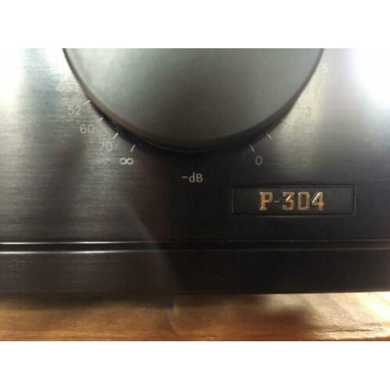 Voorversterker onkyo p304