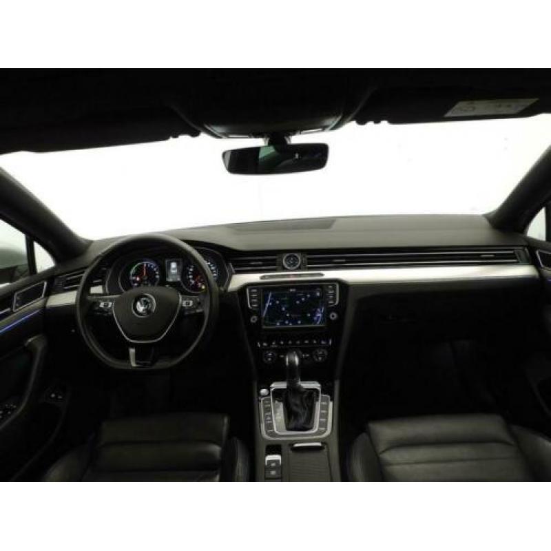 Volkswagen Passat 1.4 TSI GTE DSG Highline (panodak,leer,LED