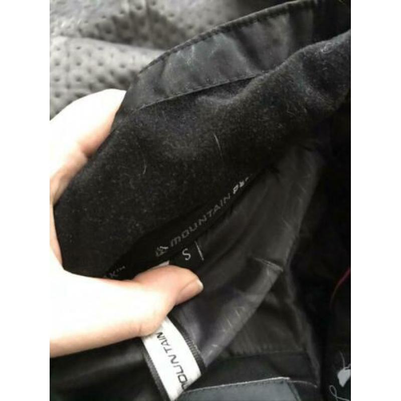 Skipak mountain peaks en h&m