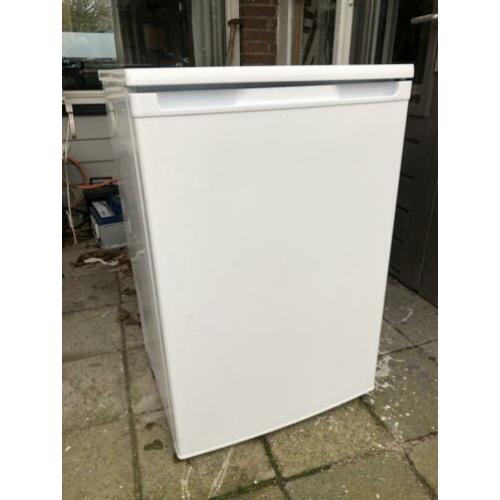 Koelkast met diepvriesvak - 1,5 jaar oud