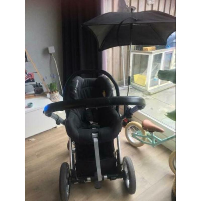 Grijze kinderwagen, maxicosi, reiswieg €150,-
