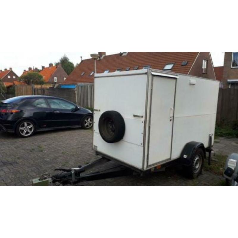 Nette gesloten Aanhangwagens aanhangers geremd tot 750kg alu