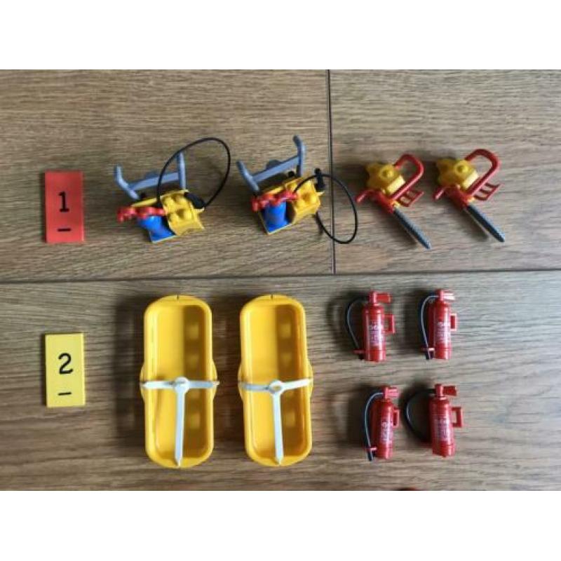 Playmobil onderdelen brandweer brandblusser kettingzaag