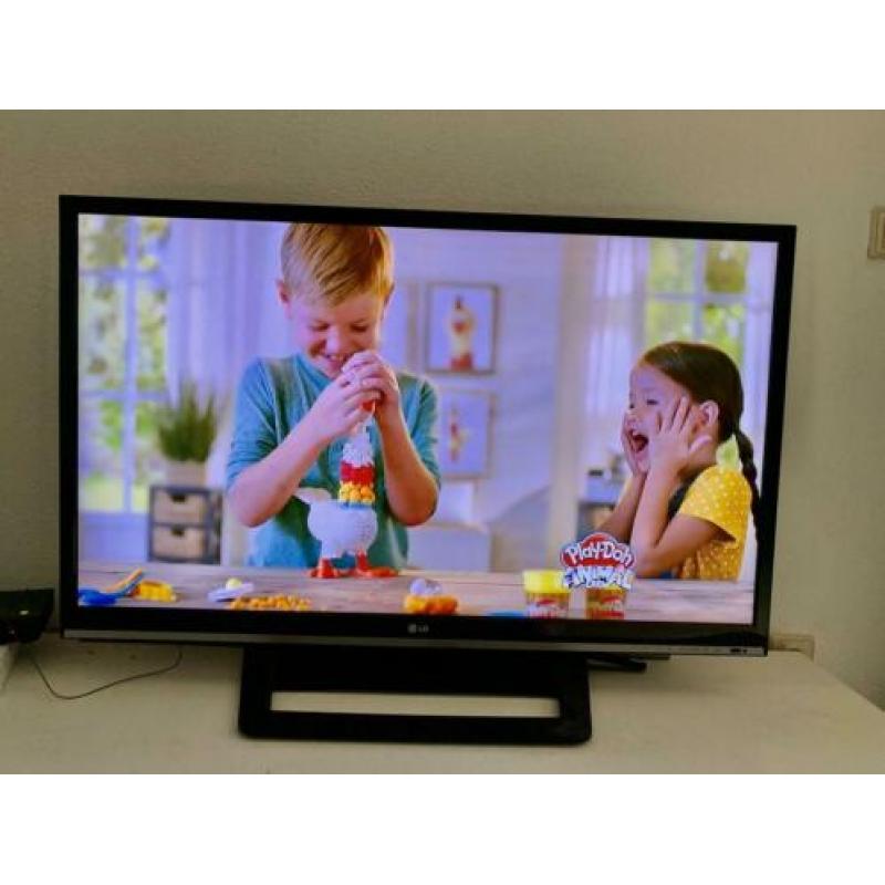 LG LED-tv, 42 inch, uit 2012, in goede conditie