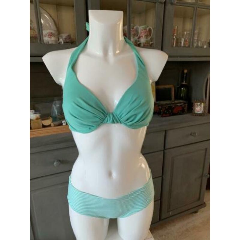 Bikini top van HM maat 75C