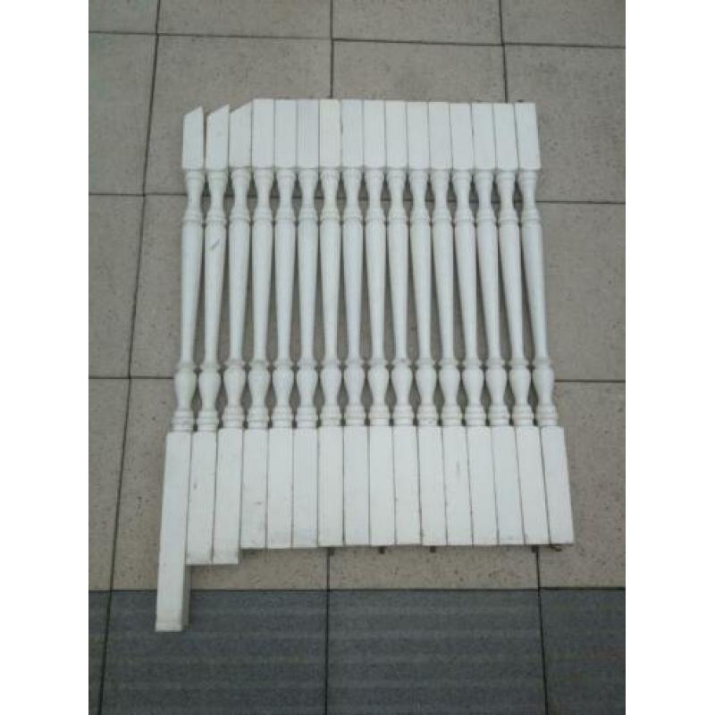 Paaltjes trap / balustrade 16 stuks
