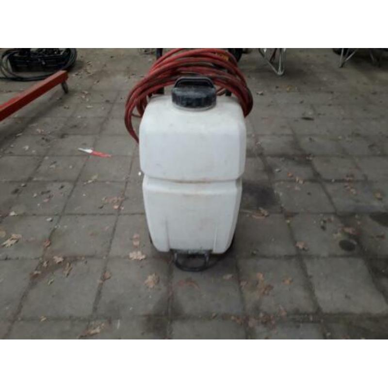 Electrische watertender/watertank.