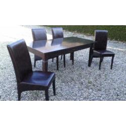 308, 4 persoons grenen eethoek te koop (leren stoelen)