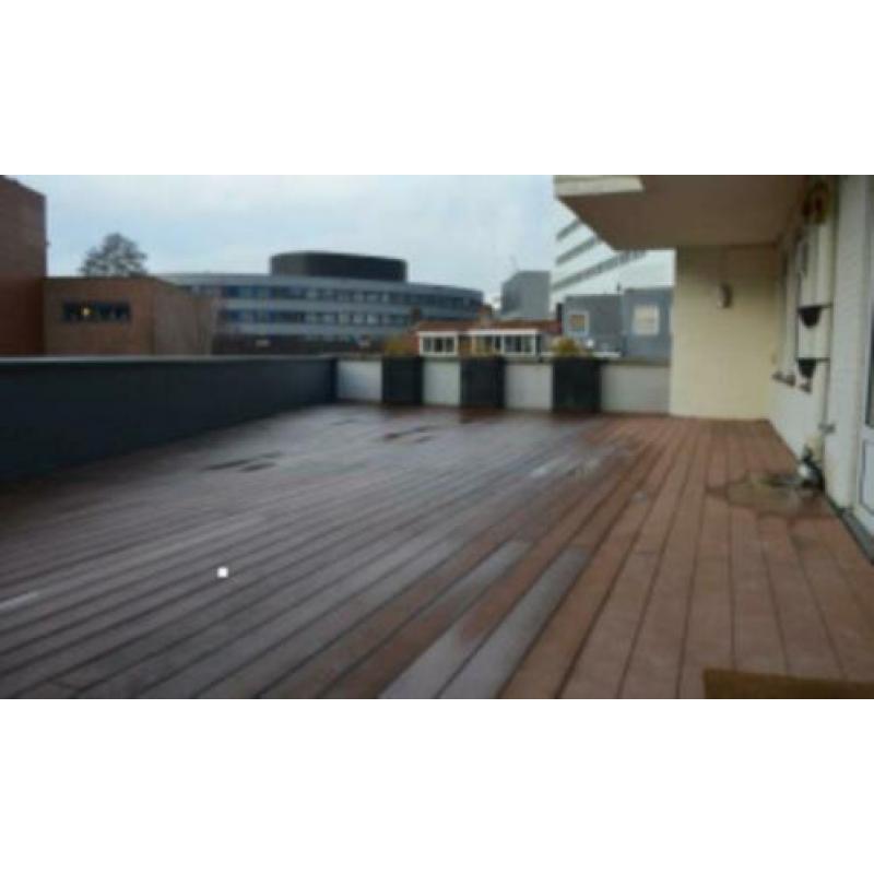 3-kamer appartement centrum Enschede, 80m2 terras + parkeer