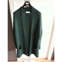 Closed vest