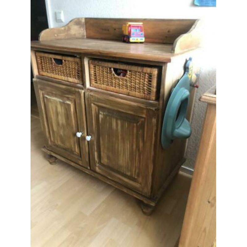 Gave commode, incl mandjes, evt met ledikant