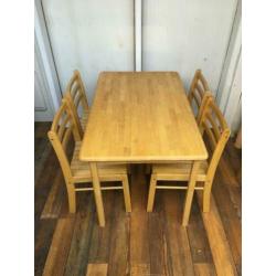 Tafel met 4 stoelen | Scandinavisch | nieuwprijs €200 nu €95