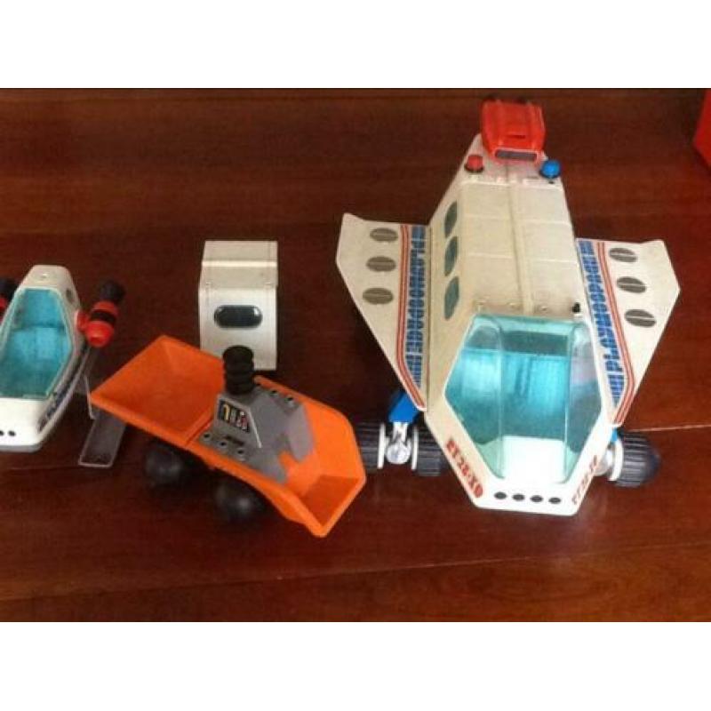 Auto's, Ruimtevaart, Piratenschip, onderdelen uitgesorteerd