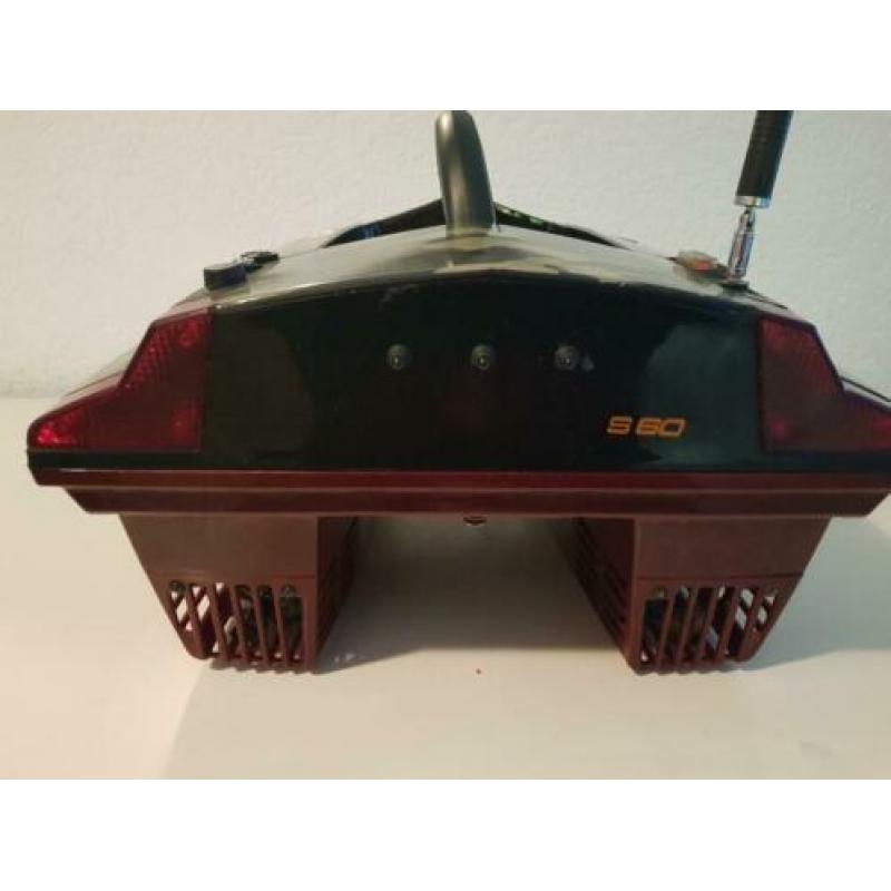Mooie voerboot S-karp S60