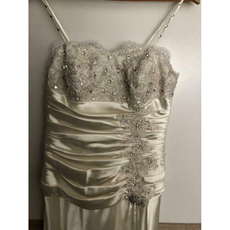 Trouwjurk maat 42