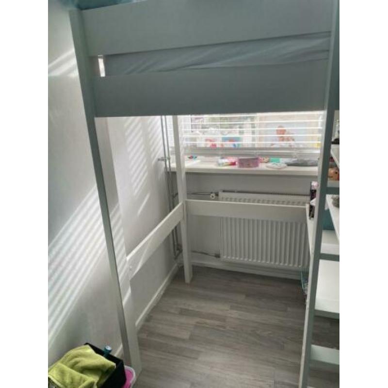 Hoogslaper met bureau onderbouw