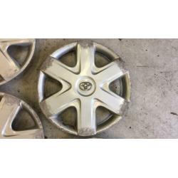 Set originele 14 inch Toyota wieldoppen