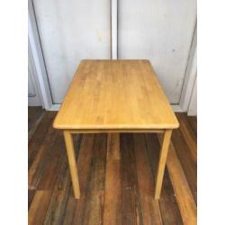 Tafel met 4 stoelen | Scandinavisch | nieuwprijs €200 nu €95
