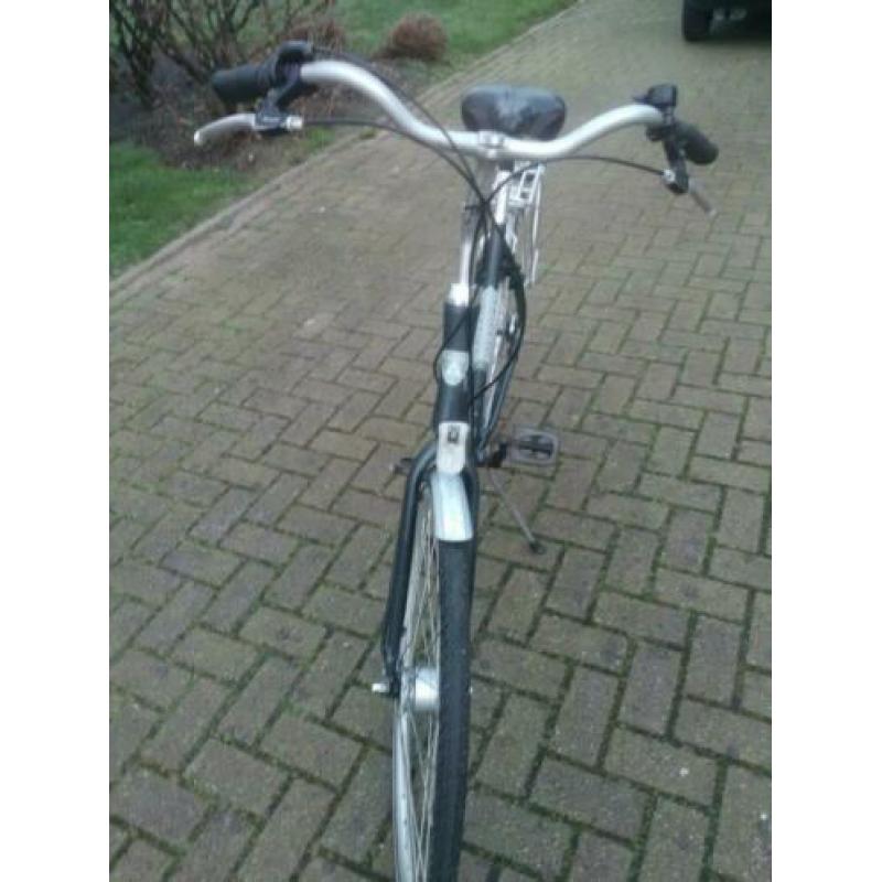mooie avancer damesfiets