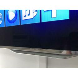 Philips 46PFL7007 Smart LED 3D TV Ambilight 46inch zilver