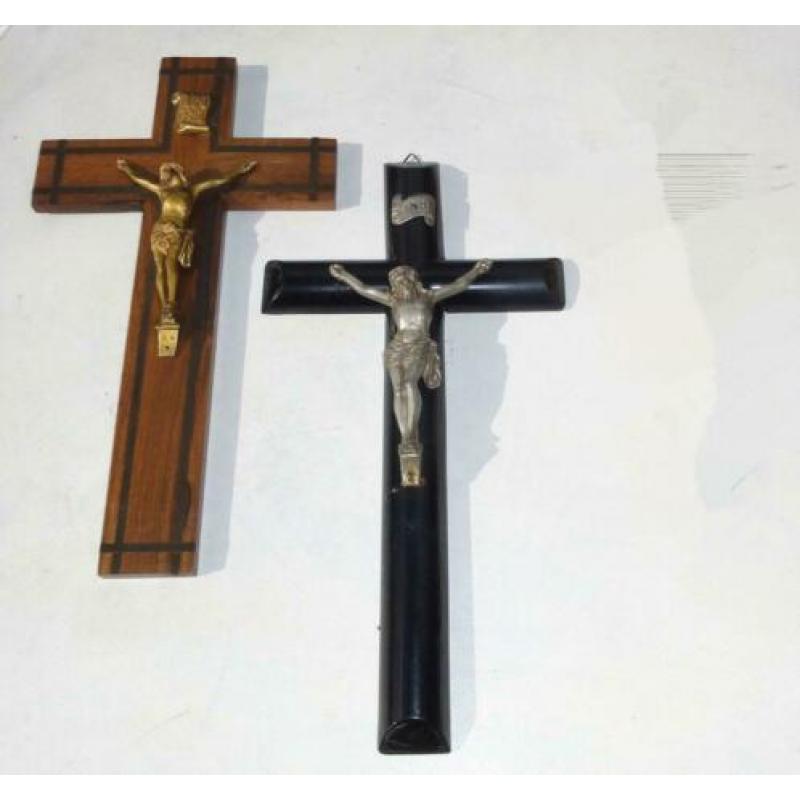 Kruisbeeld, crucifix, 2 stuks antiek E