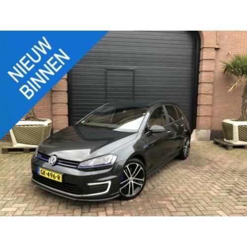 Volkswagen Golf 1.4 TSI GTE + Panoramadak + Navi + Leder + P