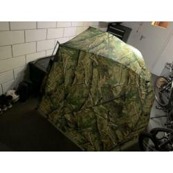 Vis paraplu brolly 50” met stormpalen en haringen