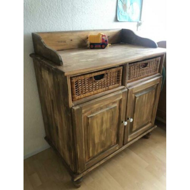 Gave commode, incl mandjes, evt met ledikant