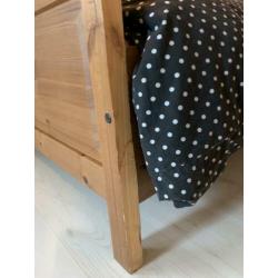 IKEA Bed Hemnes 140 x 200 €35 incl matras+topper zsm ophalen
