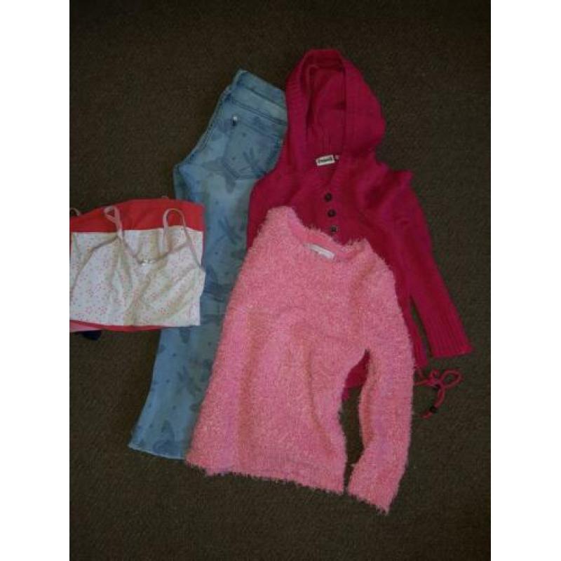 Partij kinderkleding mt 122/128
