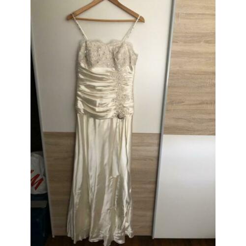Trouwjurk maat 42