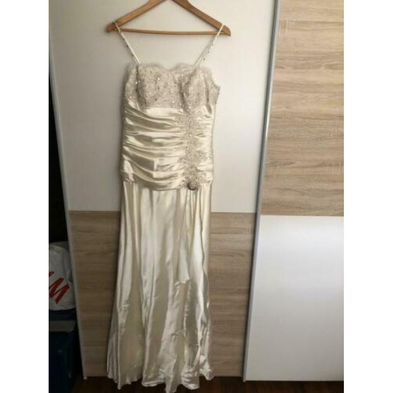 Trouwjurk maat 42