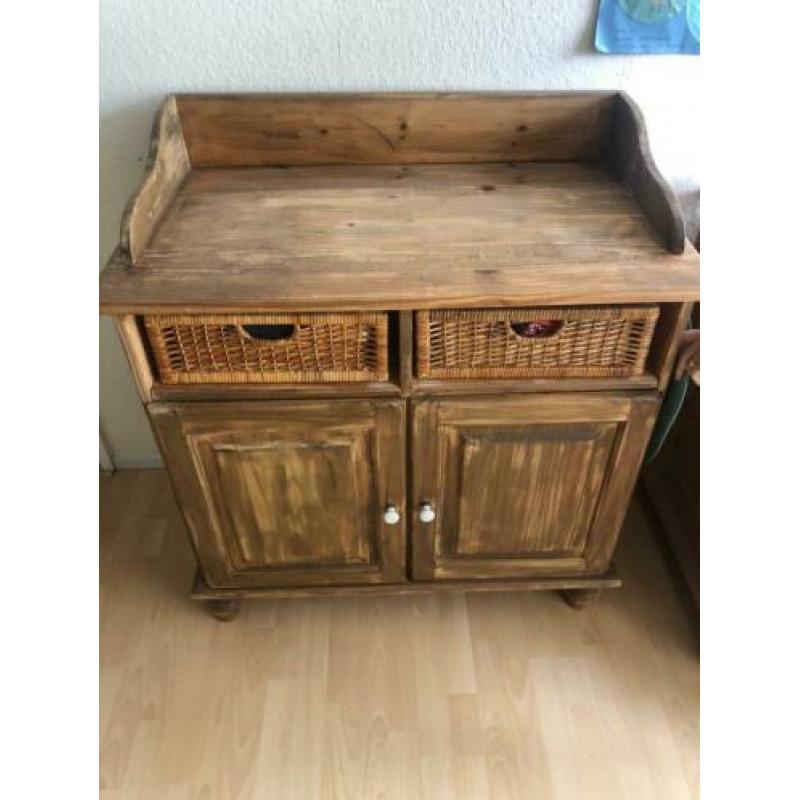 Gave commode, incl mandjes, evt met ledikant