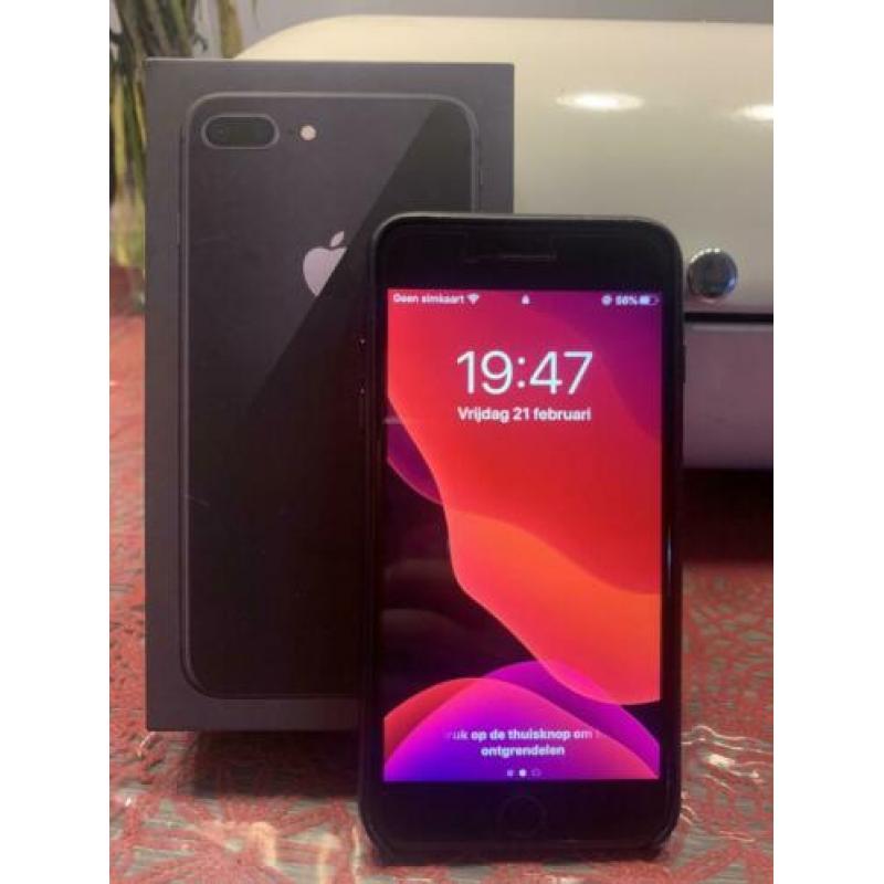 iPhone 8 Plus 64gb Spacegrey inc lederen hoesje screenprotec