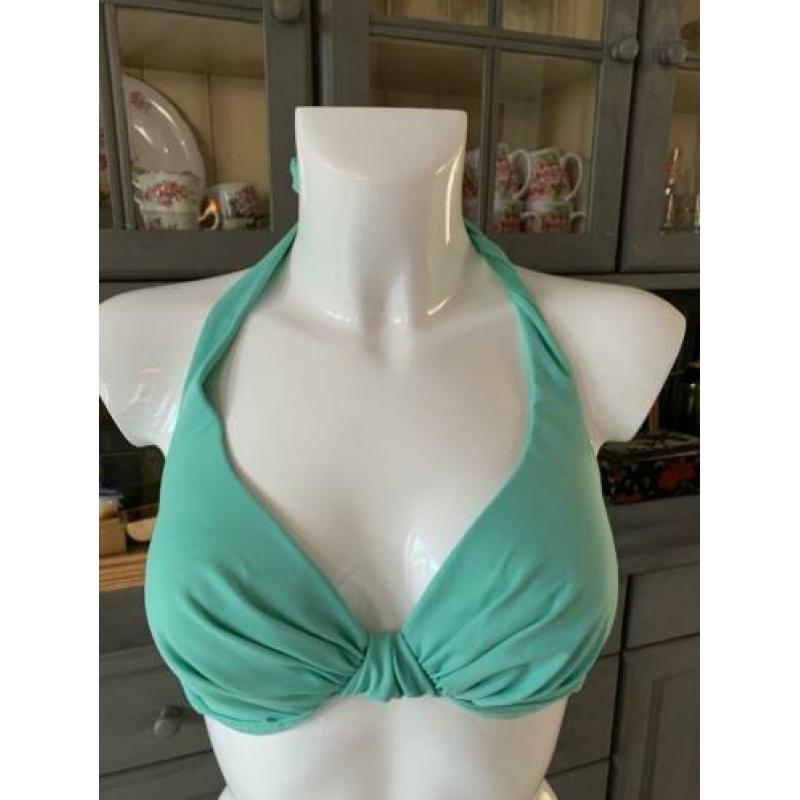 Bikini top van HM maat 75C