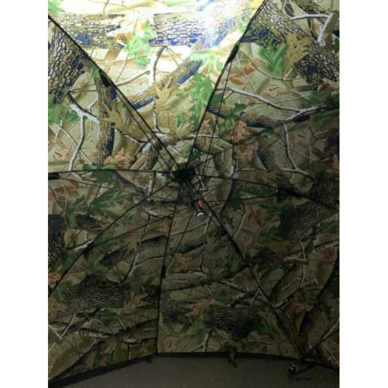 Vis paraplu brolly 50” met stormpalen en haringen