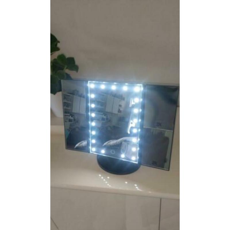 Make up spiegel met verlichting