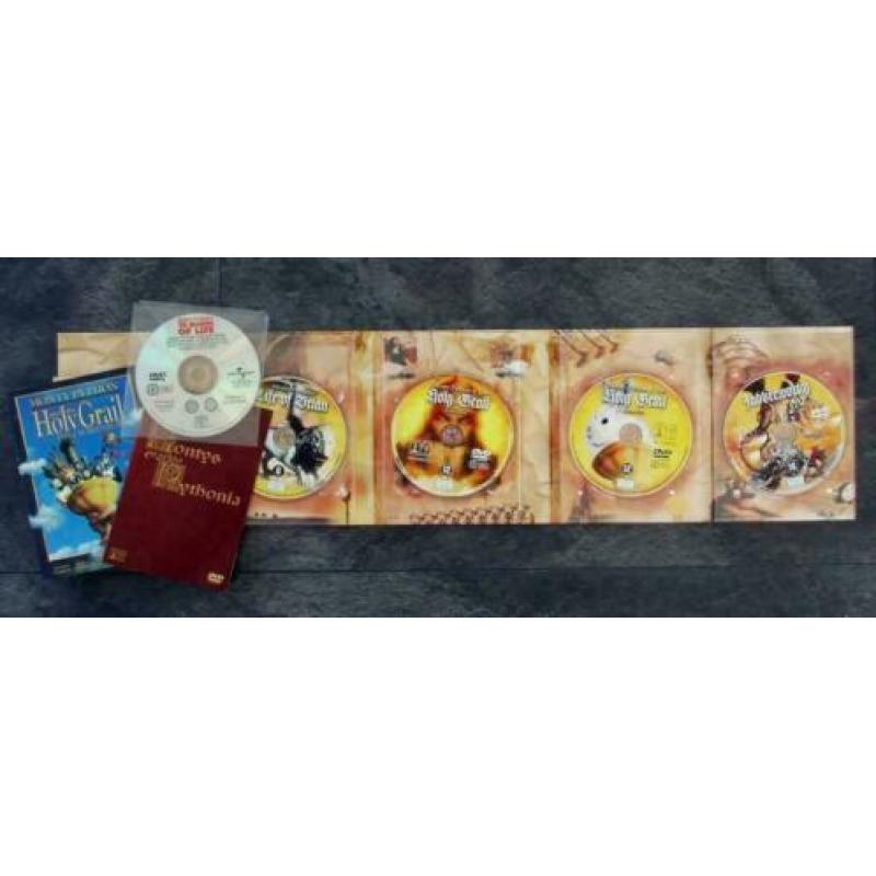 Boxset 5 DVD - Monty Python - Montys enzyklo Pythonia + boek