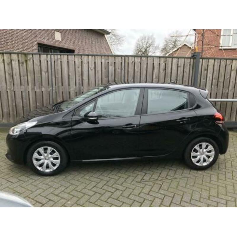 Peugeot 208 5Drs 1.6 BlueHDi Blue Lease Navi, Cruise Control