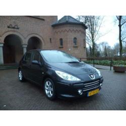 Peugeot 307 307; 1.6 16V AUT. 5DRS GRIFFE 5DR AUTOOMAAT KM N
