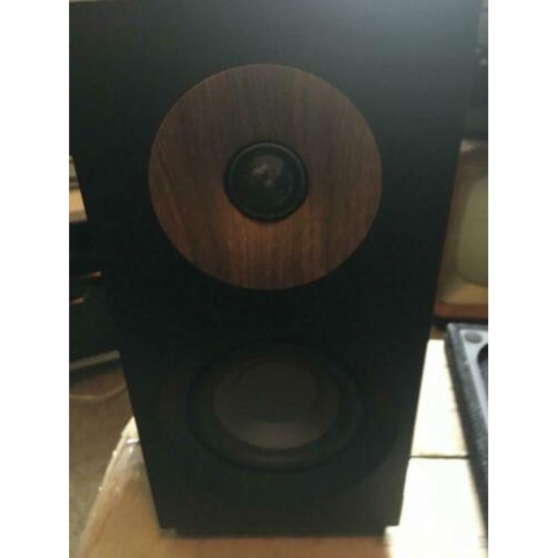 Jamo boeken plank speakers