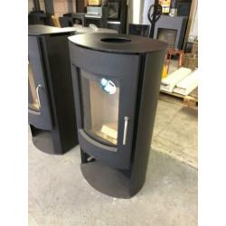Showroommodel rais / attika poleo houtkachel met 35% korting