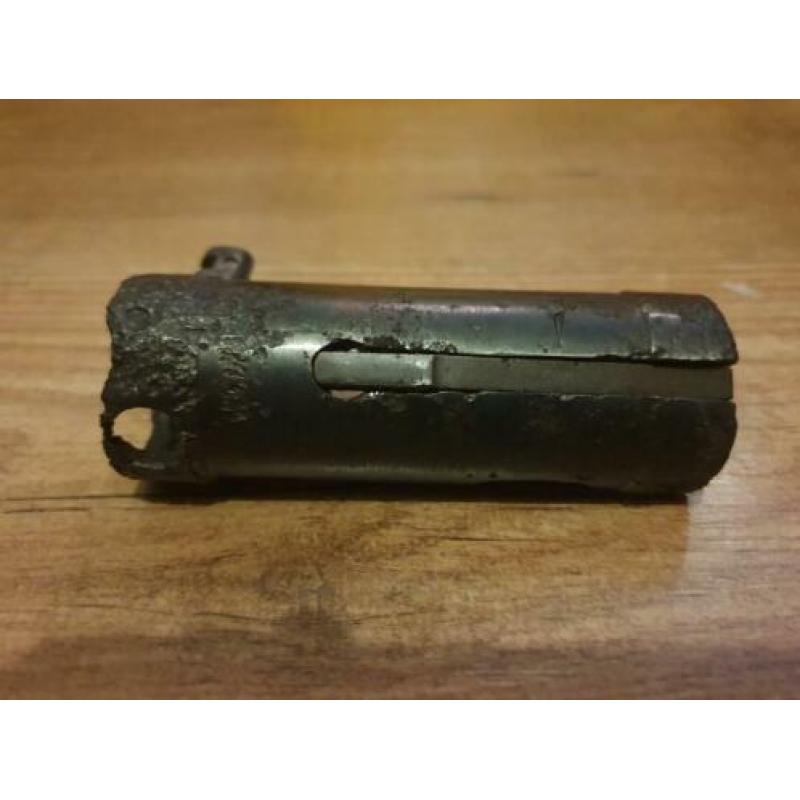 mp40 bolt