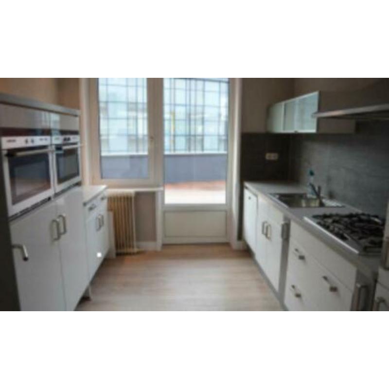 3-kamer appartement centrum Enschede, 80m2 terras + parkeer