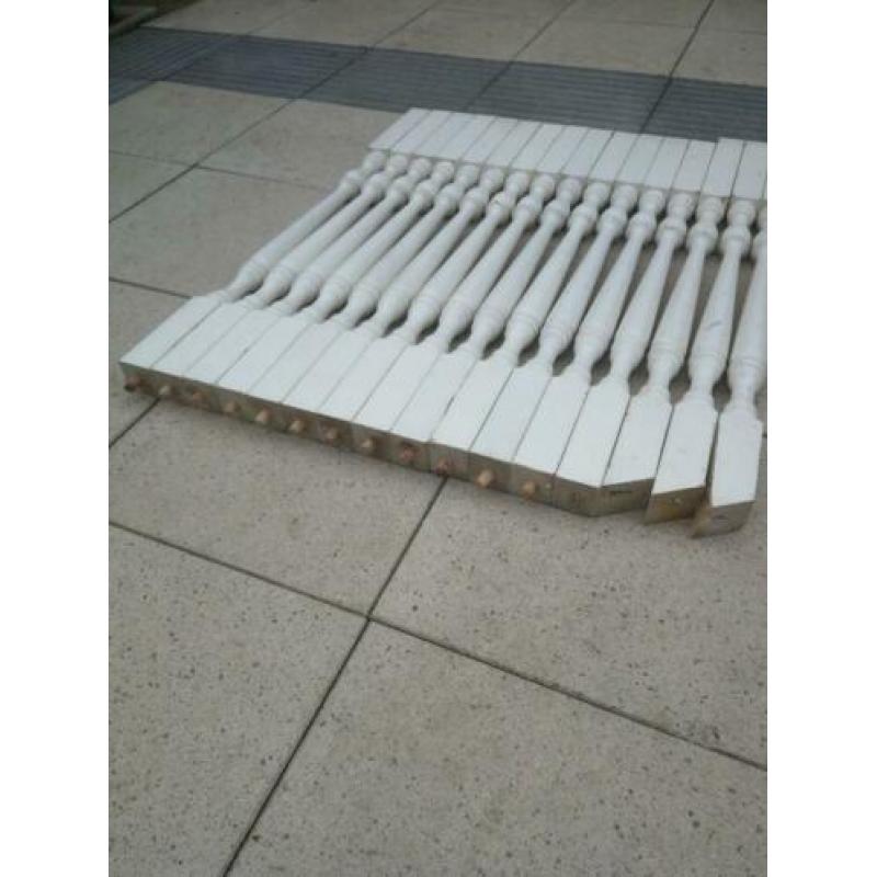 Paaltjes trap / balustrade 16 stuks