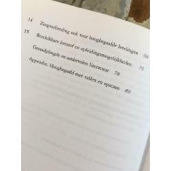 Hoogbegaafde kinderen thuis en op school. Mönks en Ypenburg