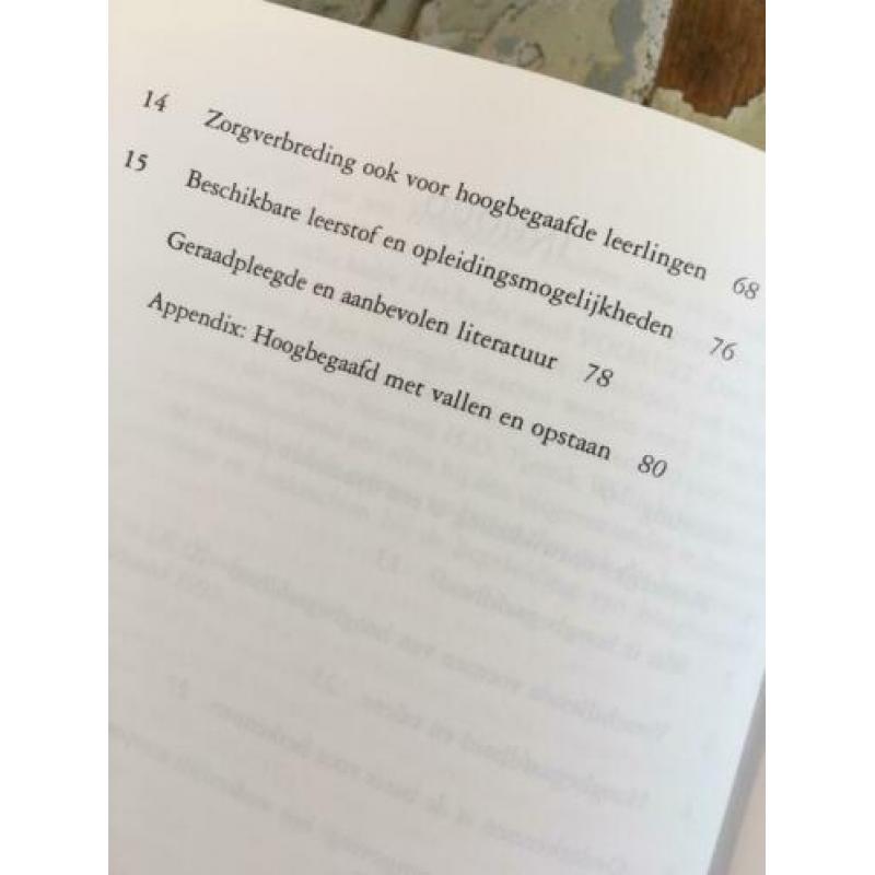 Hoogbegaafde kinderen thuis en op school. Mönks en Ypenburg